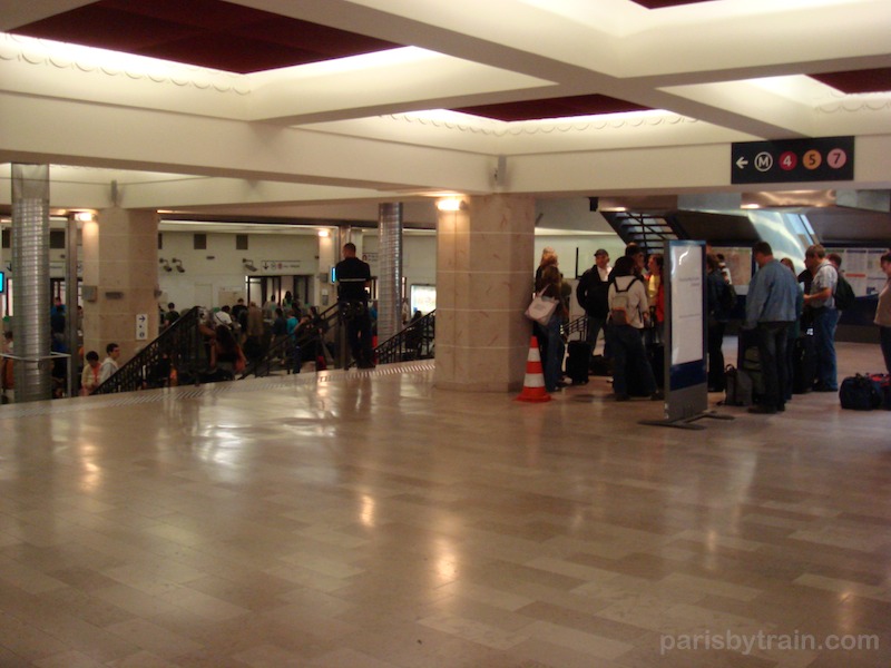 Metro entrance at Gare de l\'Est