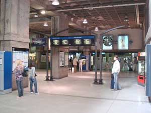 Gare Montparnasse Transilien trains entrance