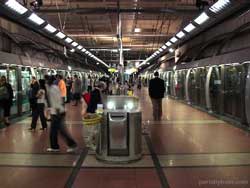 Metro Station train platform - Gare de Lyon - Line 14