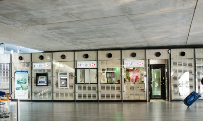 CDG T2 Train Station Bank
