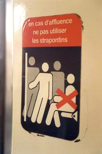 travel in paris metro