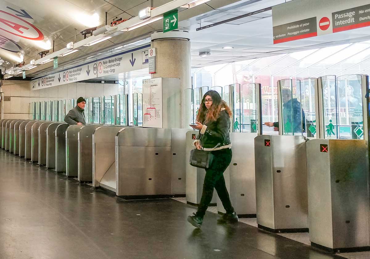 Paris Metro RER exit gates