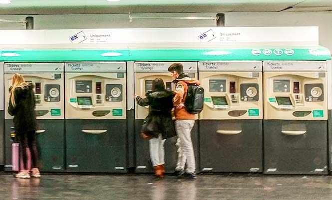 Paris Metro ticket machines